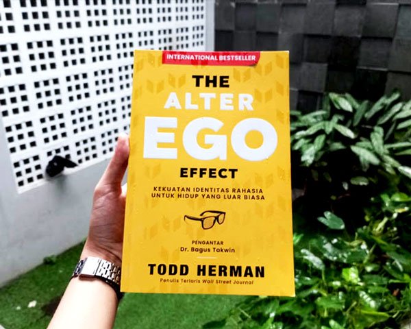 Alter Ego Effect – Gedebook.id